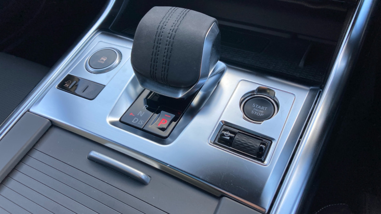 Jaguar XF 2.0 P250 R-Dynamic HSE Black 4dr Auto Petrol Saloon